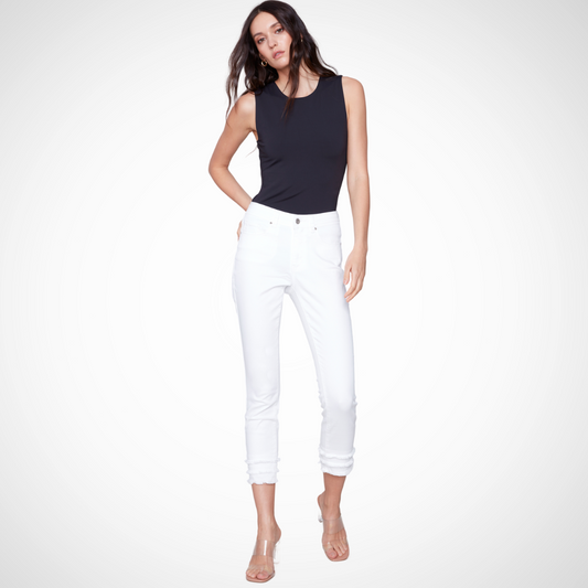 Jaboli Boutique - Fergus Ontario - Charlie B - White Frayed Hem Jeans. 5 pockets Stretchy twill Frayed hem detail Mid-rise waist Skinny leg