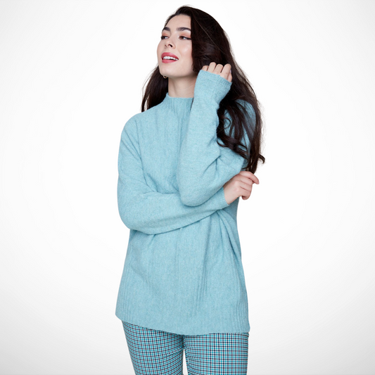 Jaboli Boutique - Fergus Ontario - Renuar - Mock Neck Sweater - Mock Neck Soft Plush Sweater by Renuar
Affordable cashmere-like comfort
82% polyester, 15% acrylic, 3% spandex
Heather teal color
Relaxed fit with drop shoulder style
Perfect for cozy autumn/winter days
